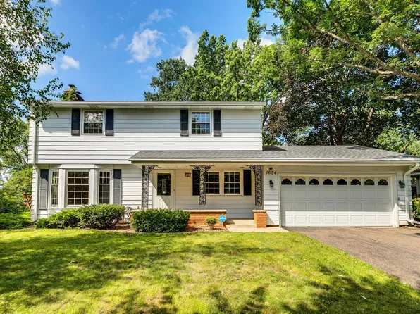 1654 Millwood Ave, Roseville, MN 55113