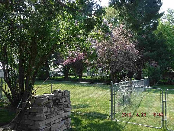 3rd image of 432 Oak St