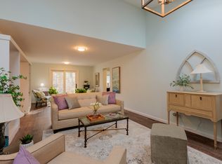16 Harkness Dr, Madison, CT 06443