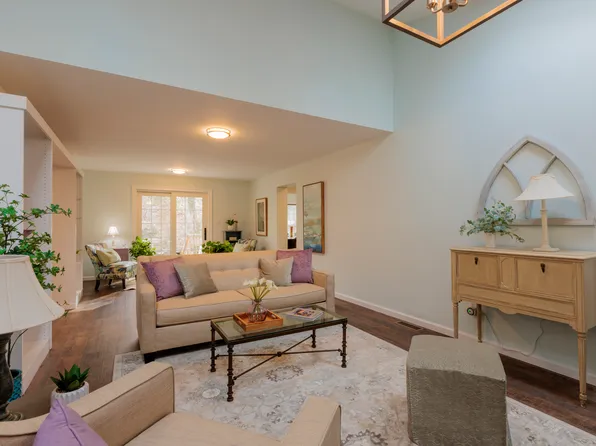 16 Harkness Drive, Madison, CT 06443