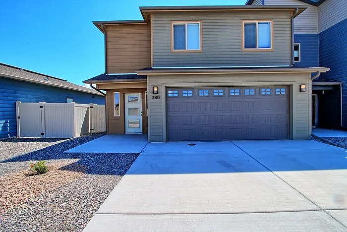 380 White River Dr — Photo 2
