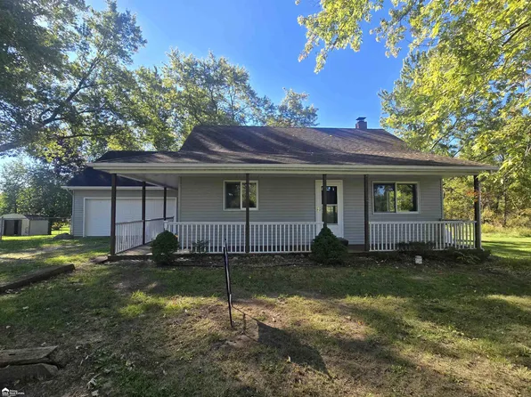 819 W Summit St, Durand, MI 48429