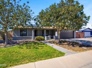 904 W Loughlin Dr, Chandler, AZ 85225