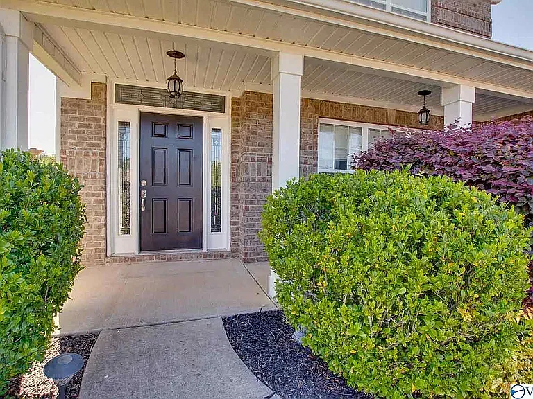 4 bed, 4031 sqft, $3,400 — Photo 3
