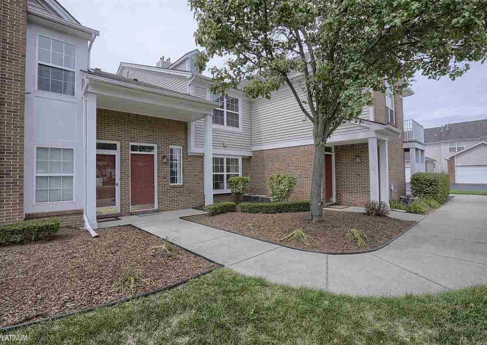 1st image of 42777 Richmond Dr