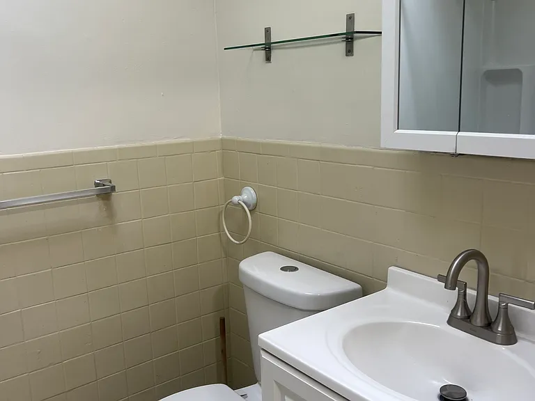 6725 Regent St — Photo 22