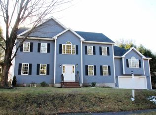 15 Grant St, Reading, MA 01867