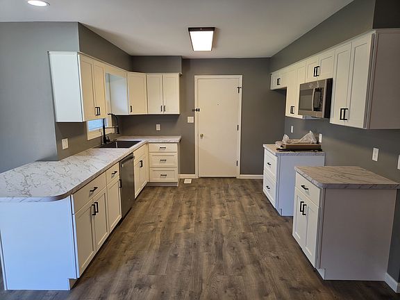2nd image of 505 W 10th St