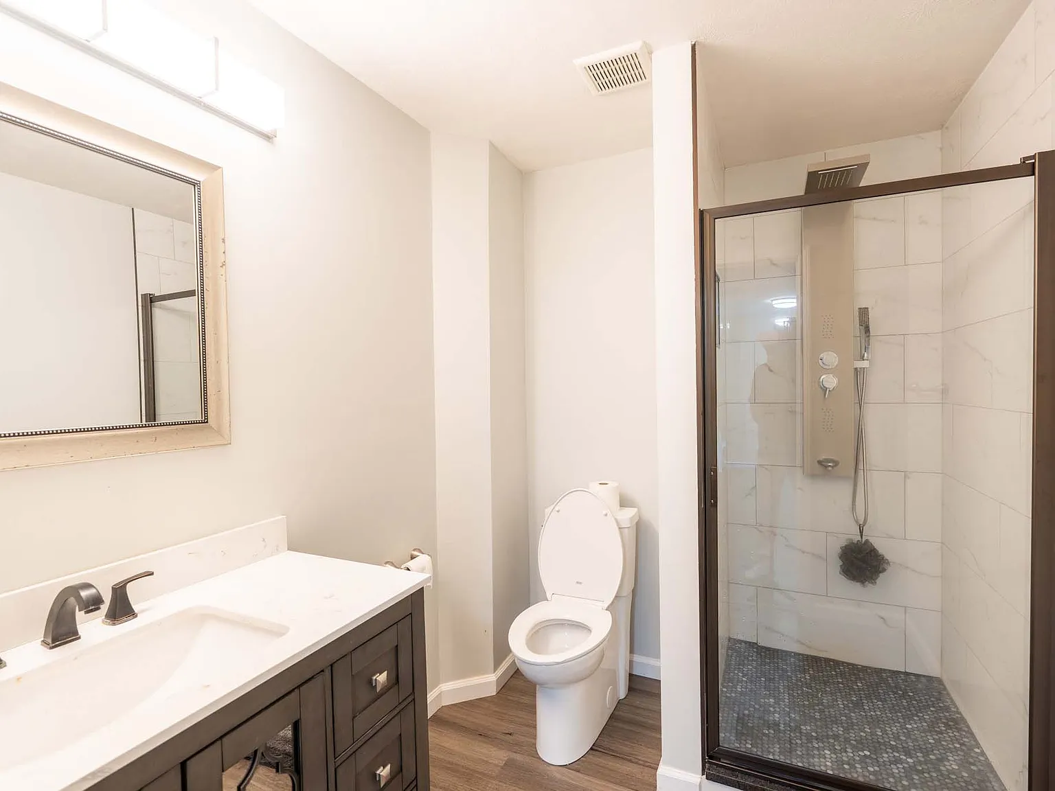 4 bed, 3456 sqft, $3,200 — Photo 3