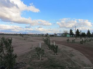 580 S Davis Rd, Golden Valley, AZ 86413