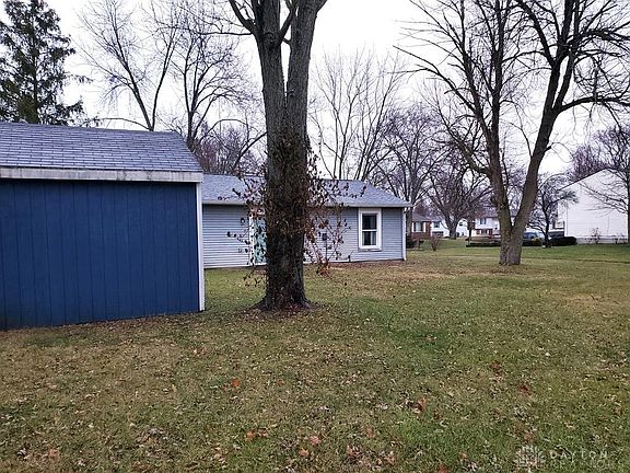 5th image of 102 Topsfield Farm Cir