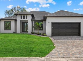 229 Avenida De La Isla, Nokomis, FL 34275