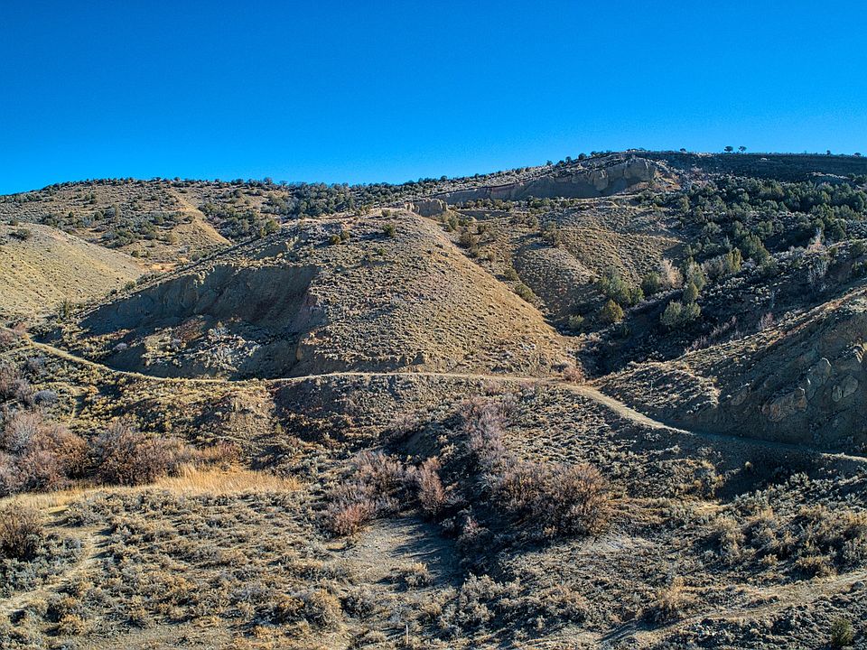 1st image of 2600 Road