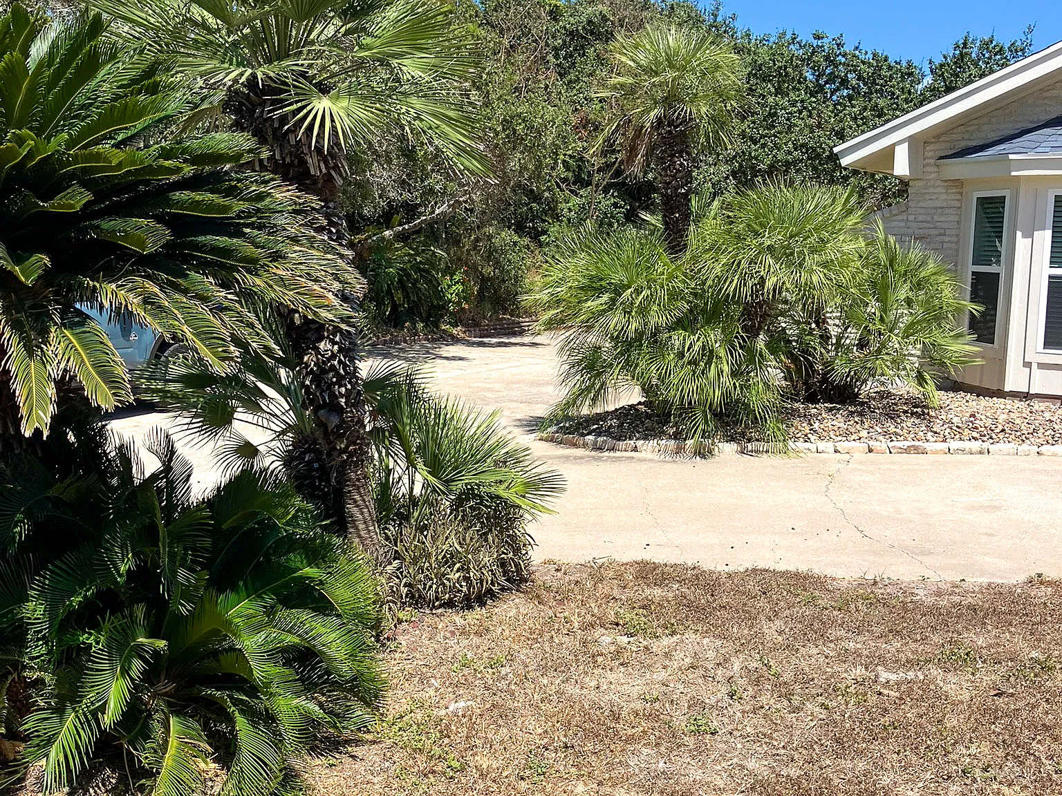 3 bed, 2160 sqft, $4,000 — Photo 3