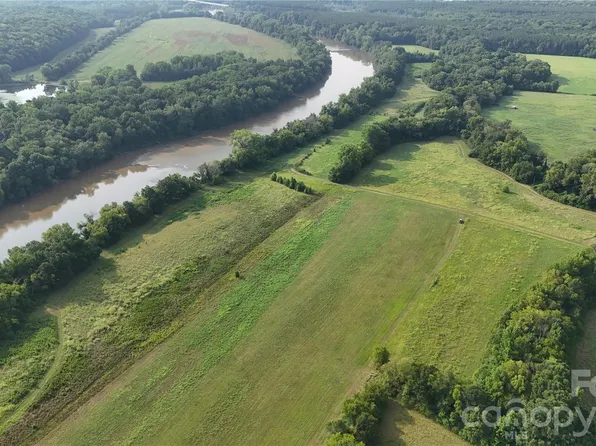1111 Riverlane Rd, Catawba, SC 29704