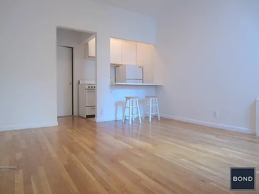 Rented by Bond New York | media 28