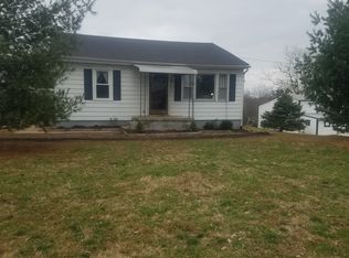 654 Markwell Ln, Taylorsville, KY 40071
