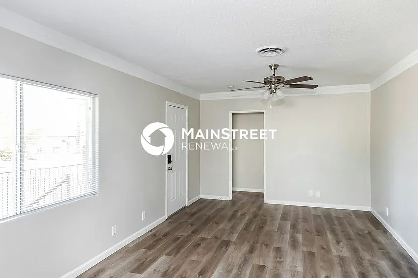 346 Arnold St — Photo 3