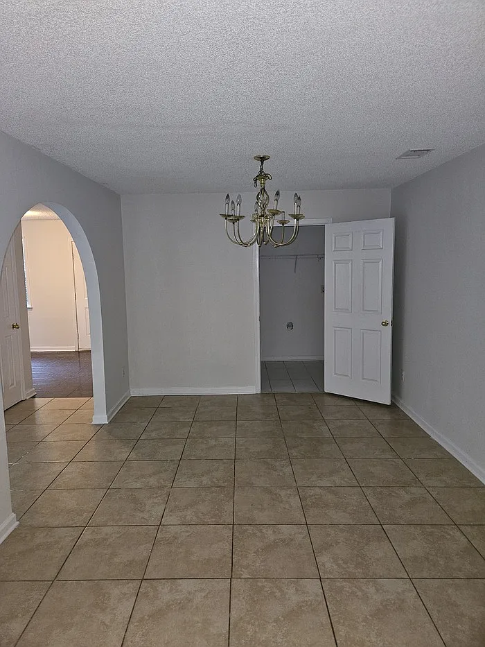 3 bed, 2.5 bath, $1,500 — Photo 4