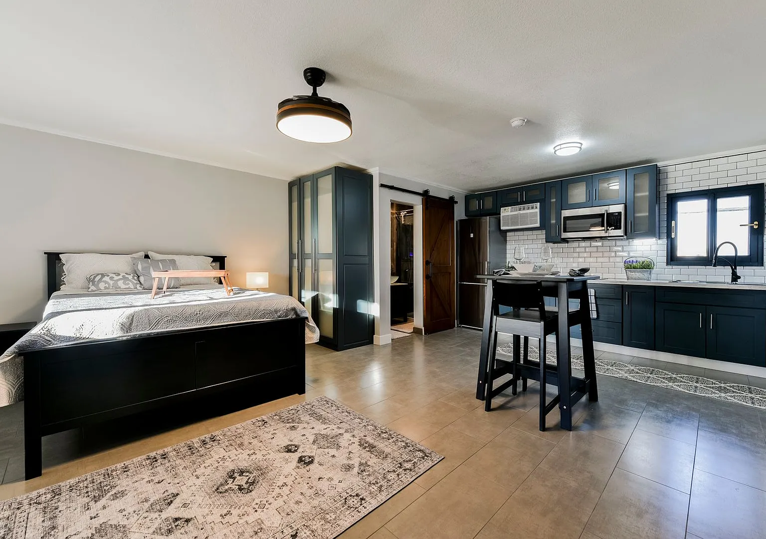 The BLVD Boutique Apartments — Photo 4