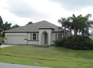 492 SW Baoy Ave, Port Saint Lucie, FL 34953