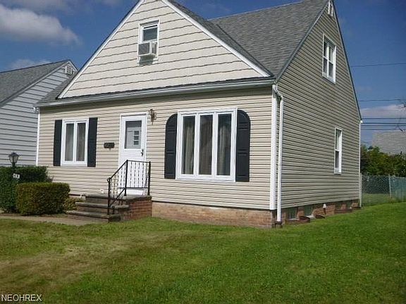 3rd image of 14209 Reddington Ave