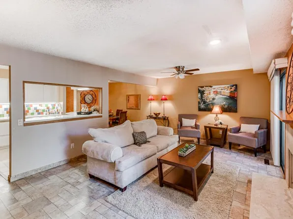 1208 Trailwood S, Hopkins, MN 55343