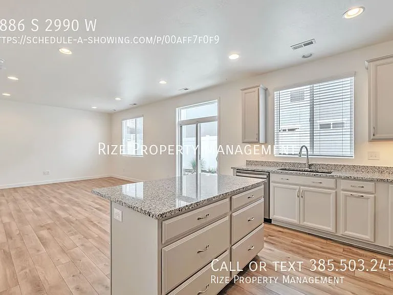 3886 S 2990 W — Photo 3