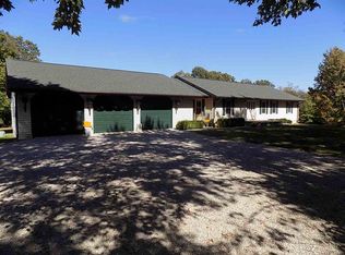 1788 W Country Rd, Boonville, IN 47601