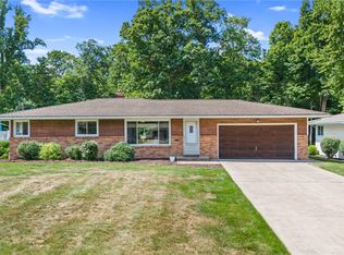 7702 Ragall Pkwy, Middleburg Heights, OH 44130
