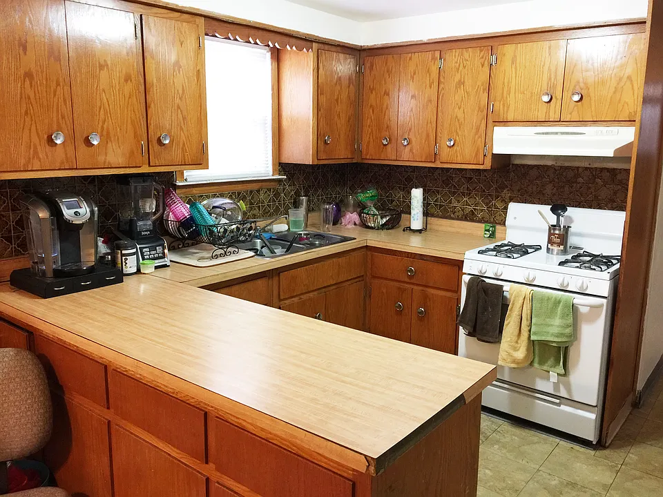 3411 S Union Ave #BASEMENT