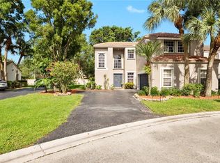1130 NW 103rd Ave, Plantation, FL 33322