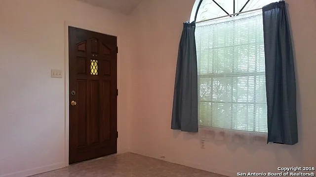 2211 Vera Cruz St — Photo 14