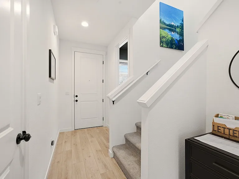 4327 NE 183rd St — Photo 8
