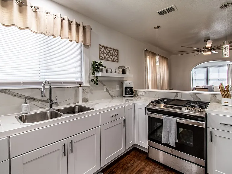 1117 Ocean Dr E #A — Photo 14