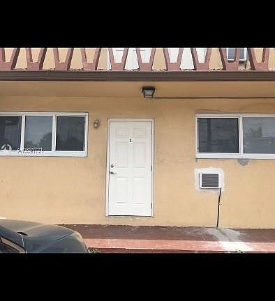 4th image of 12101 Griffing Blvd #1
