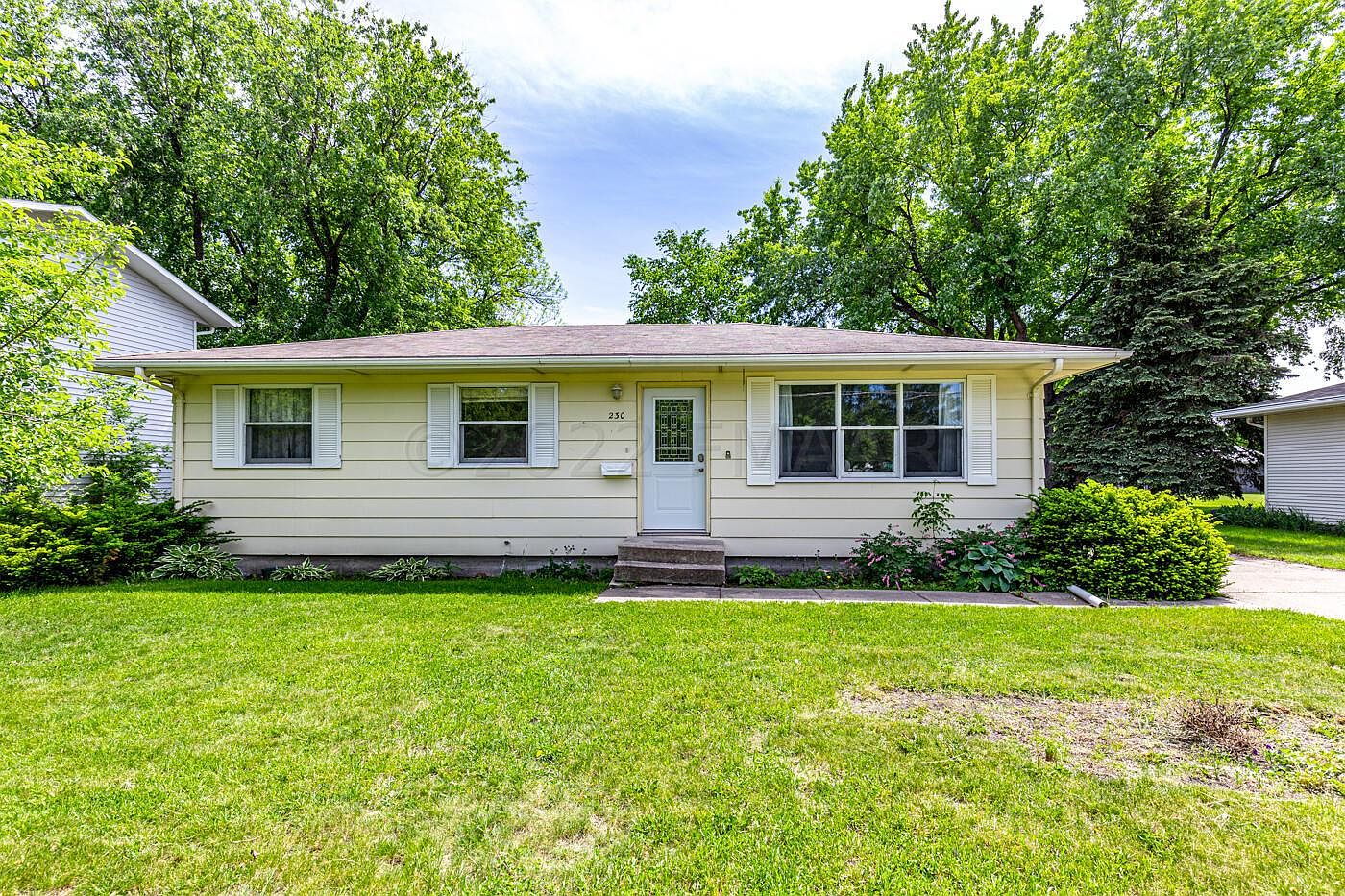 230 32nd Ave N, Fargo, ND 58102 Zillow