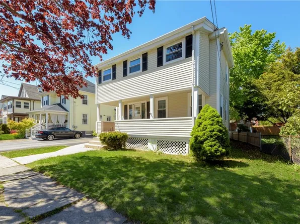 163 Bluff Ave, Cranston, RI 02905