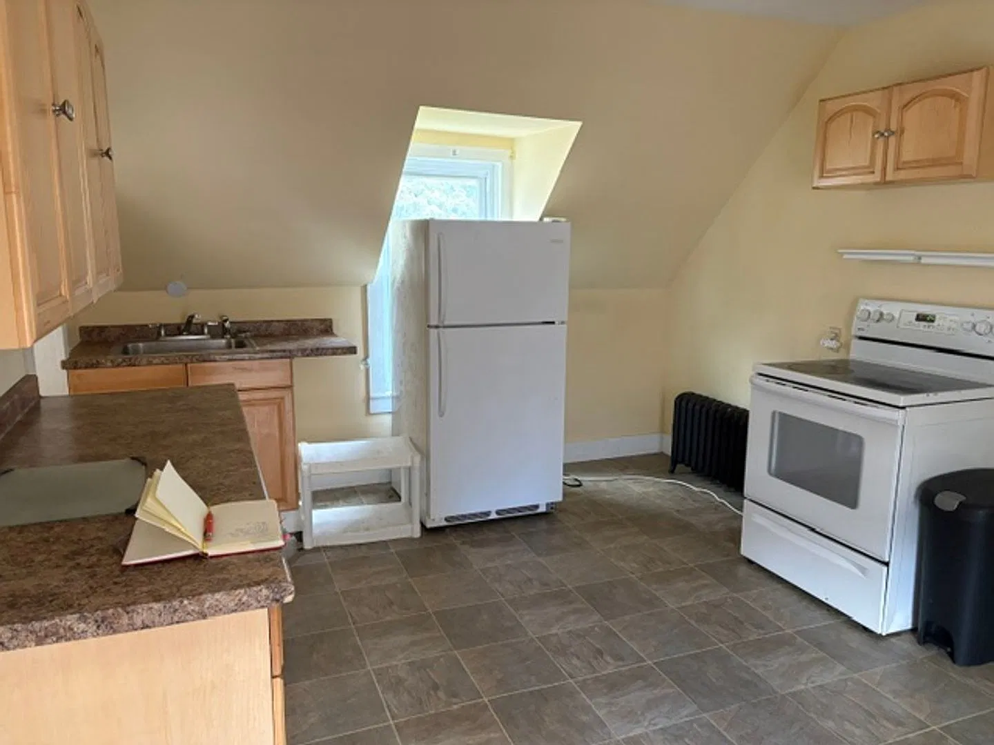 1 Bedroom, 1 Bathroom Apartment in Keene — Photo 2