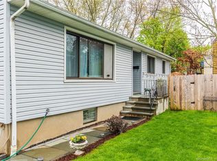 34 Garner St, Norwalk, CT 06854