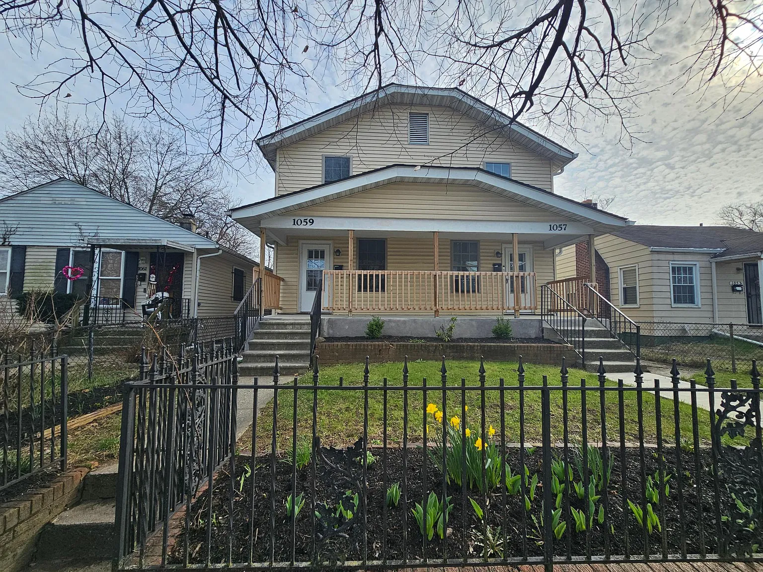 3 bed, 1176 sqft, $1,295 — Photo 1