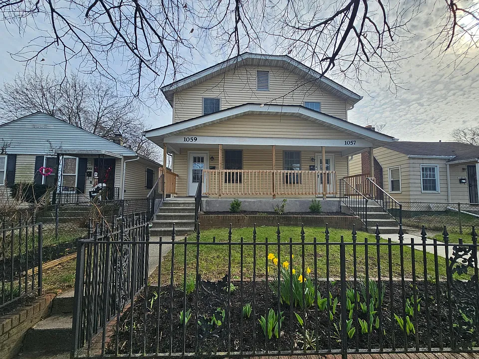 1059 E 14th Ave