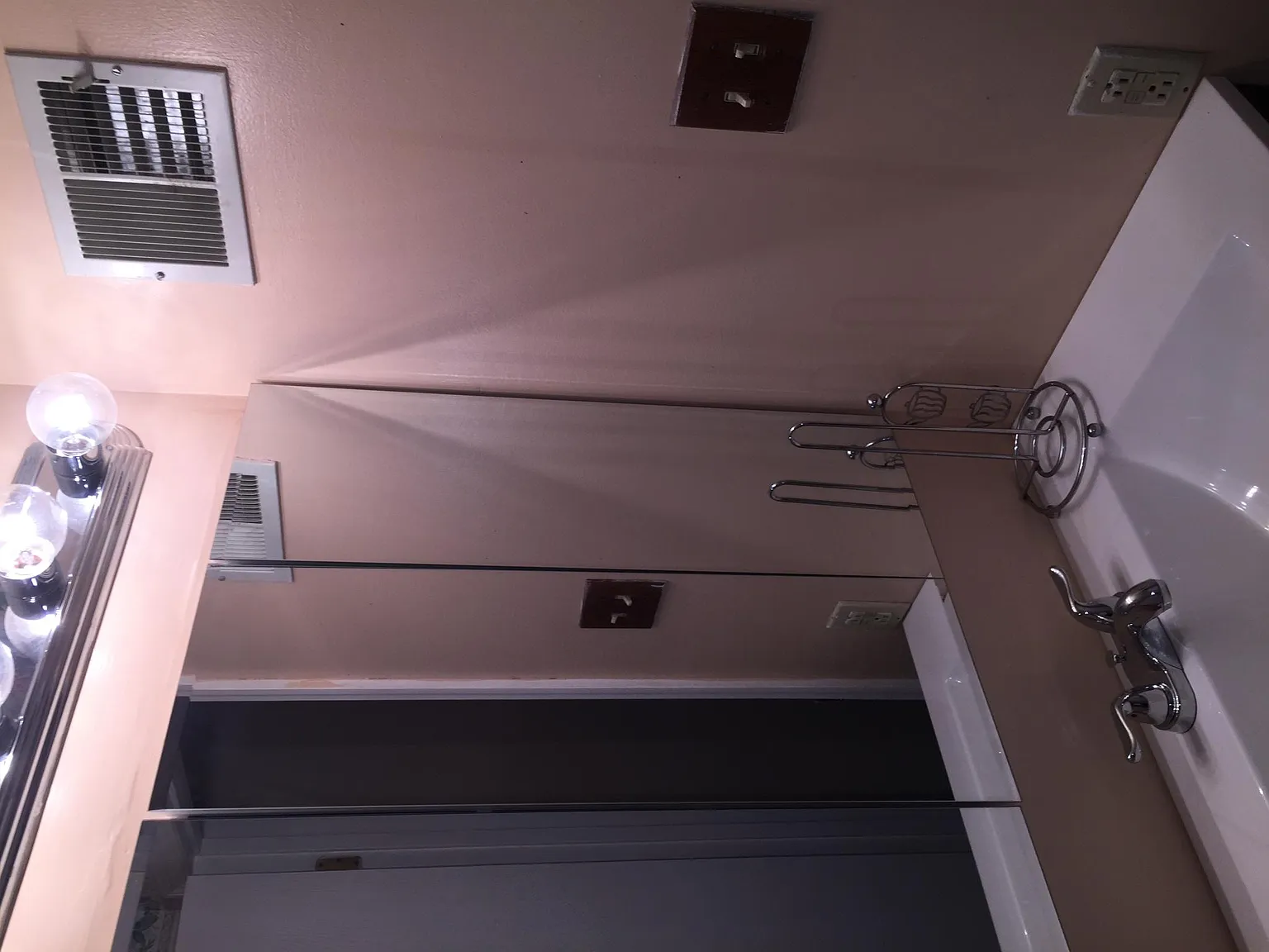 2 bed, 1600 sqft, $2,400 — Photo 3