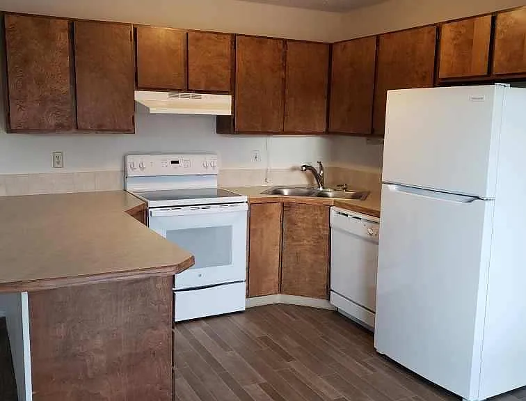 1520 Ashberry Ct #4 — Photo 5