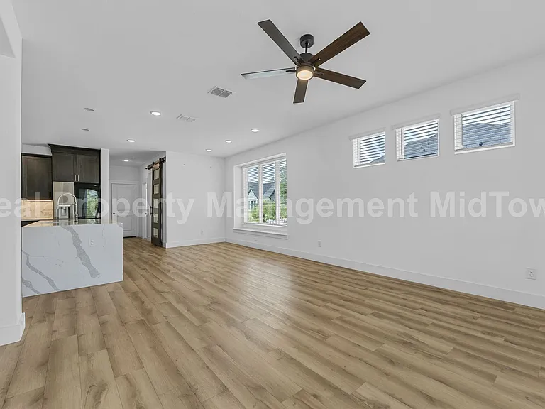 4518 Smokey Quartz Ln — Photo 2