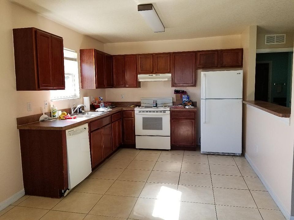 Large Clean Kitchen