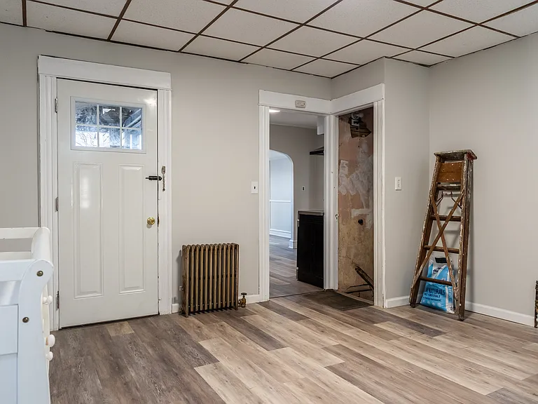 540 Front St — Photo 8