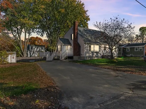 39 Clinton St, Methuen, MA 01844