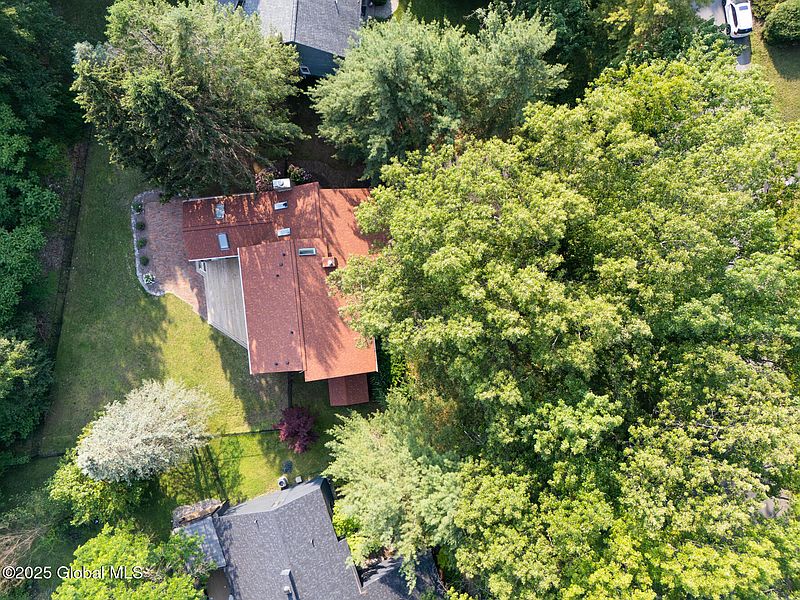 5th image of 13 Robinwood Drive
