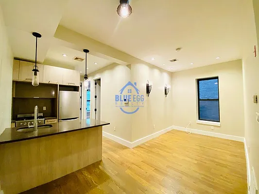 Rented by Blue Egg Realty Corp | media 6